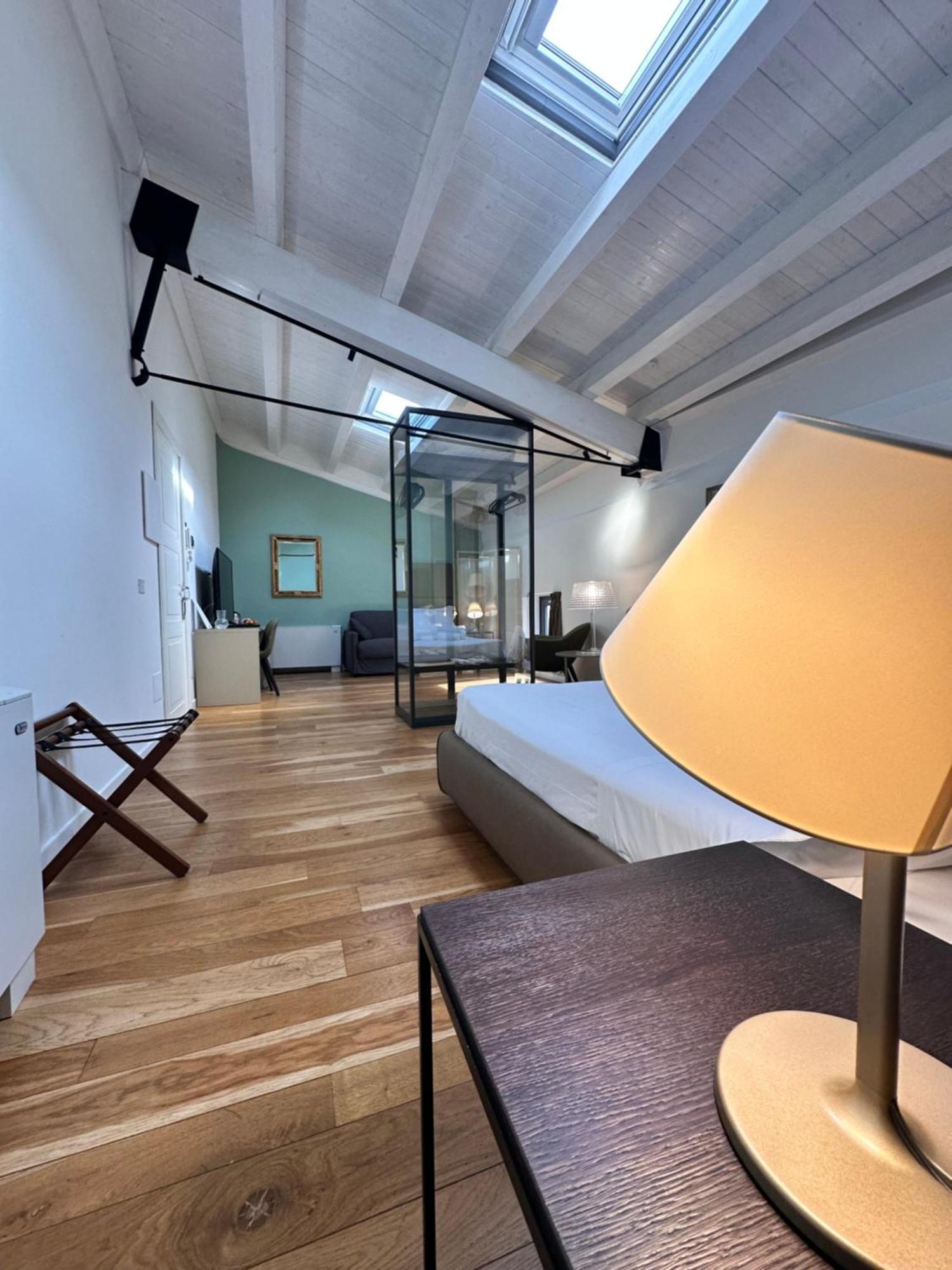 PALAZZO SANTAMARINA Luxury Suite&Spa Palermo Esterno foto