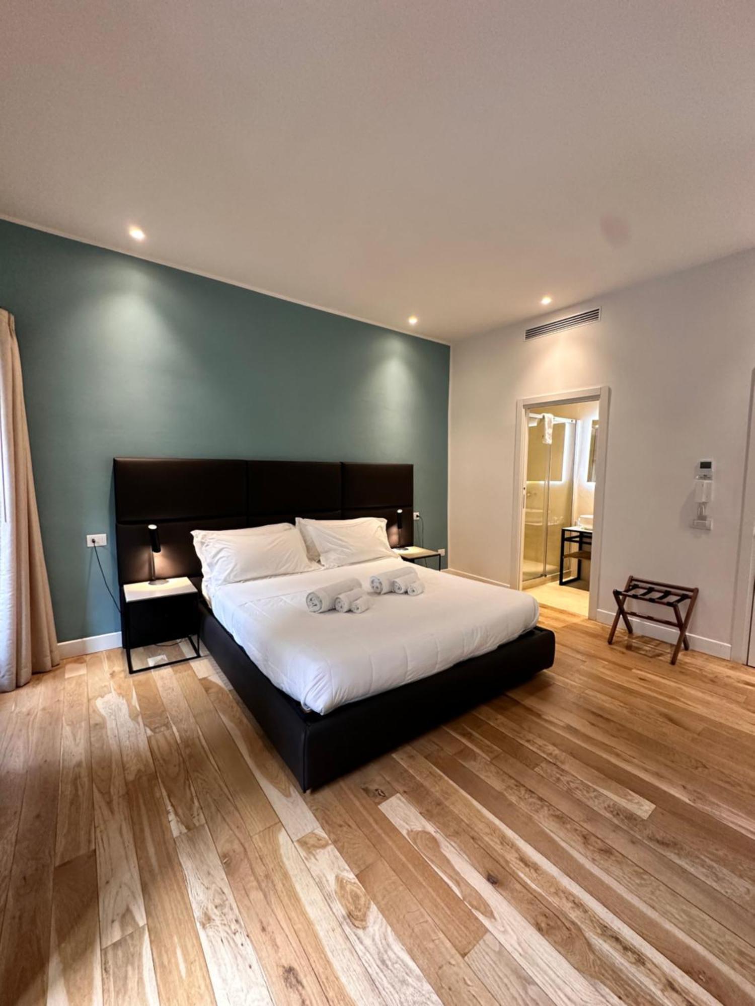 PALAZZO SANTAMARINA Luxury Suite&Spa Palermo Esterno foto