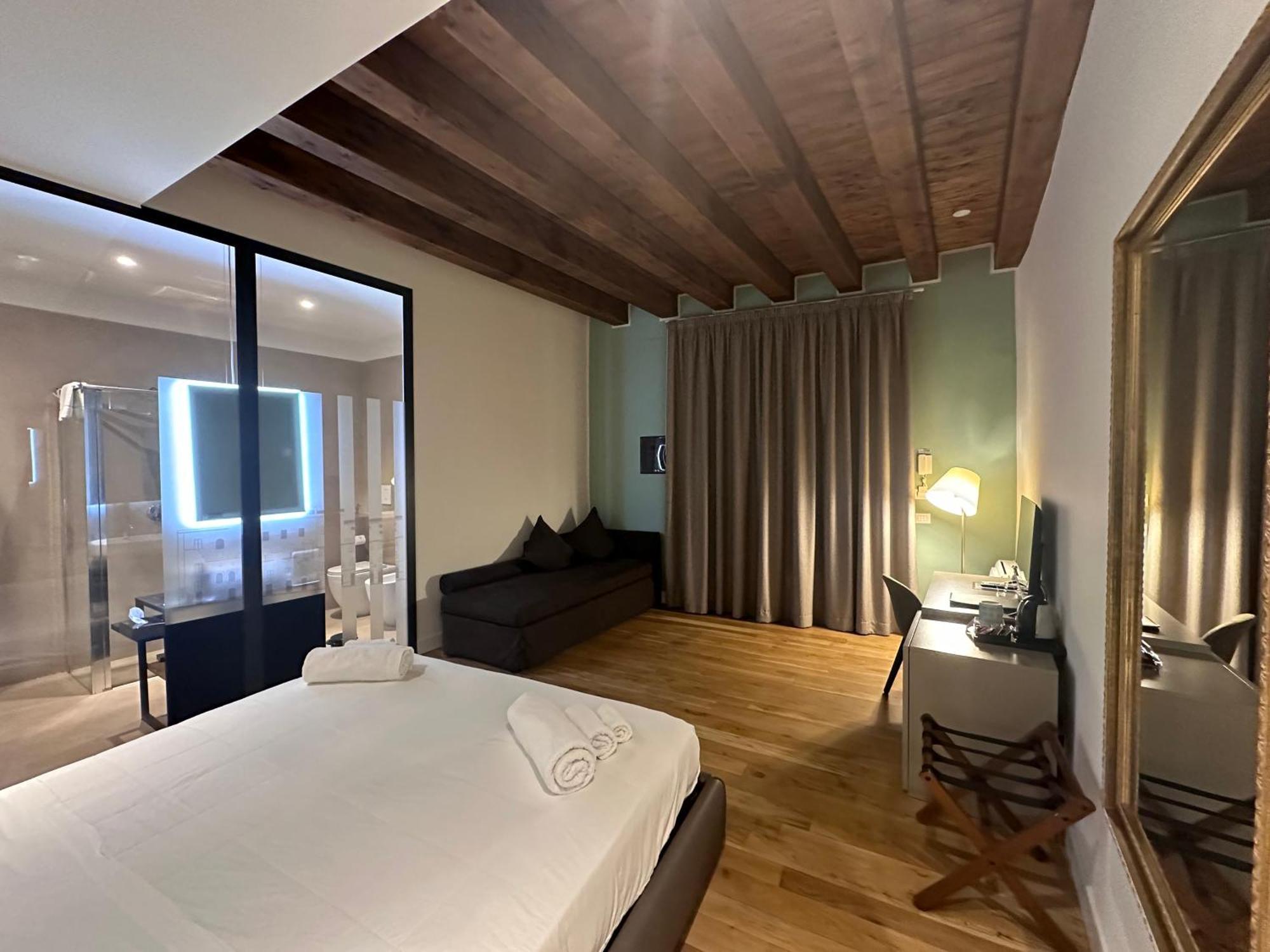 PALAZZO SANTAMARINA Luxury Suite&Spa Palermo Esterno foto