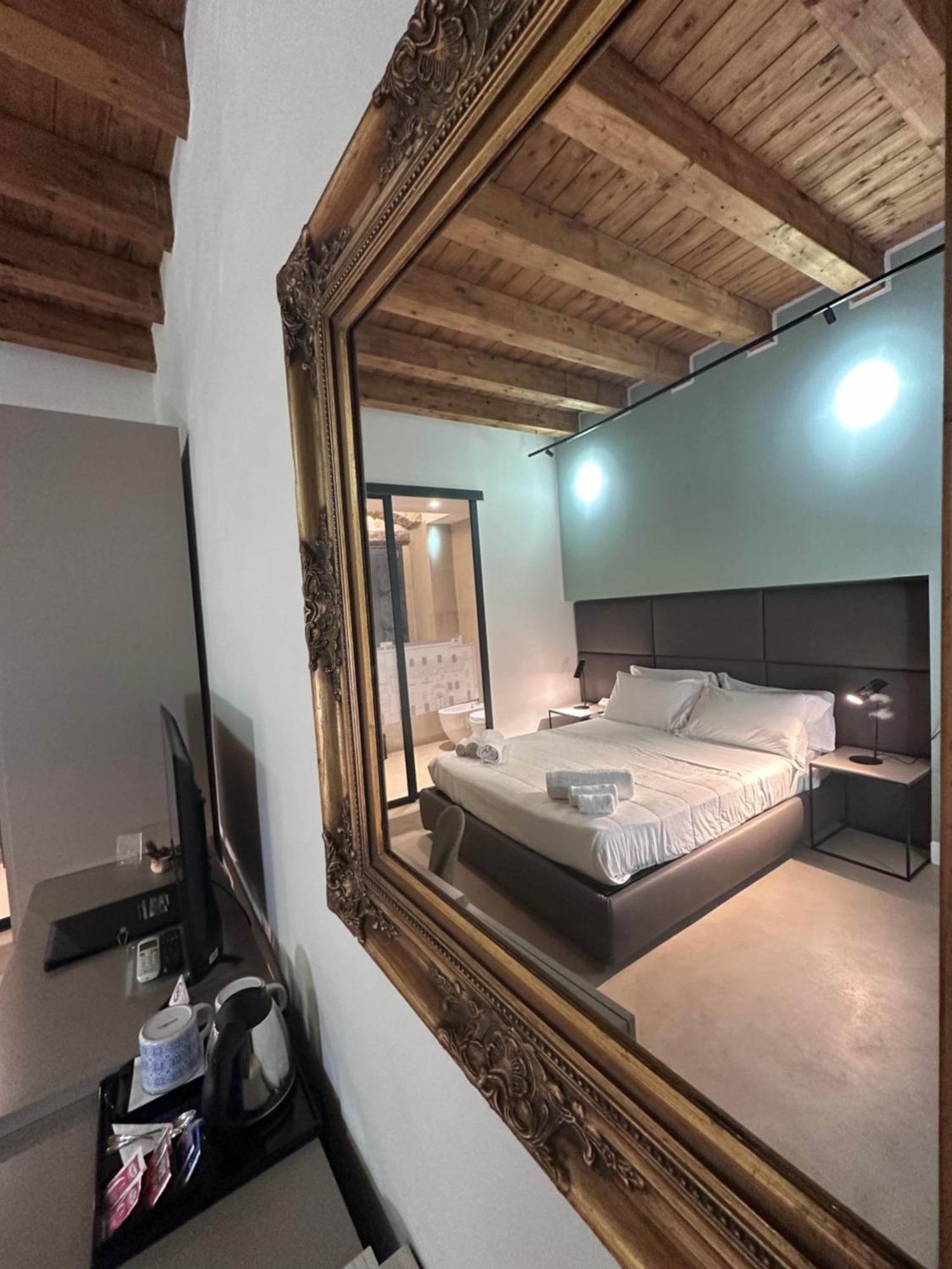 PALAZZO SANTAMARINA Luxury Suite&Spa Palermo Esterno foto