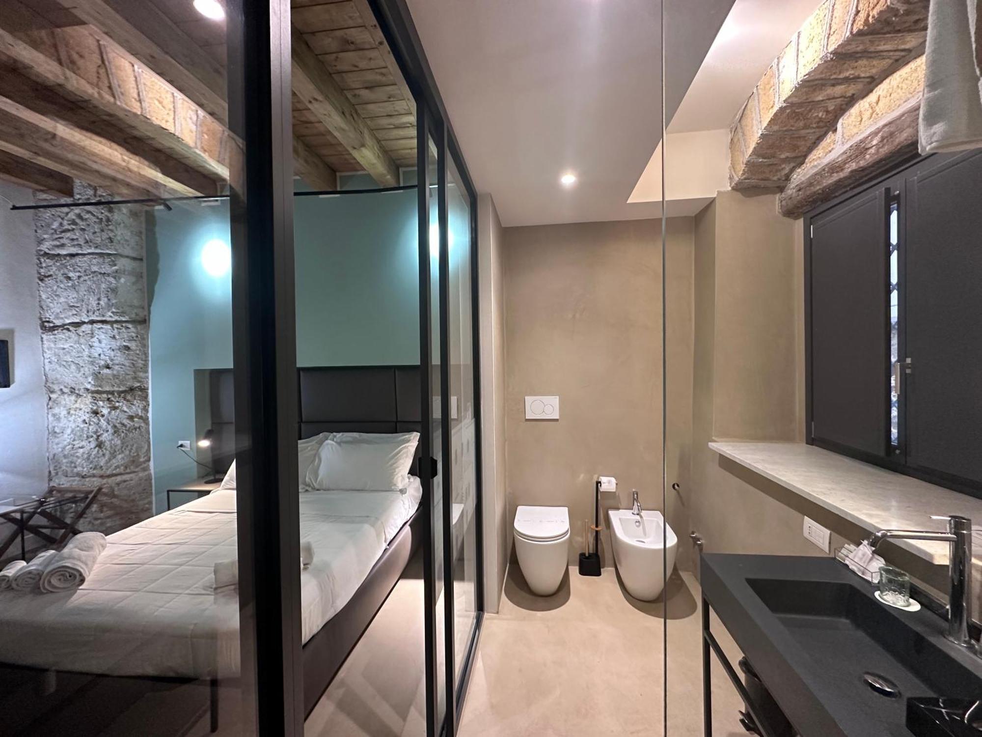 PALAZZO SANTAMARINA Luxury Suite&Spa Palermo Esterno foto