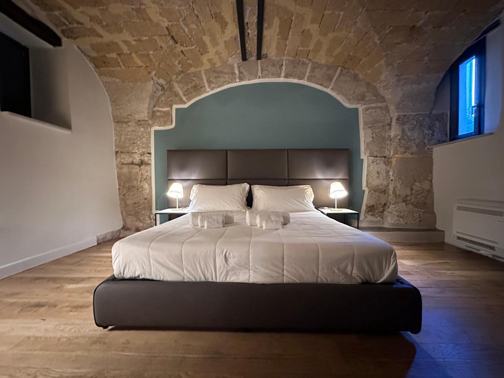 PALAZZO SANTAMARINA Luxury Suite&Spa Palermo Esterno foto